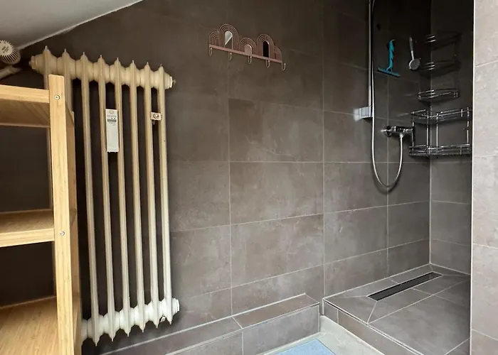 Zentral Gelegene Apartment *